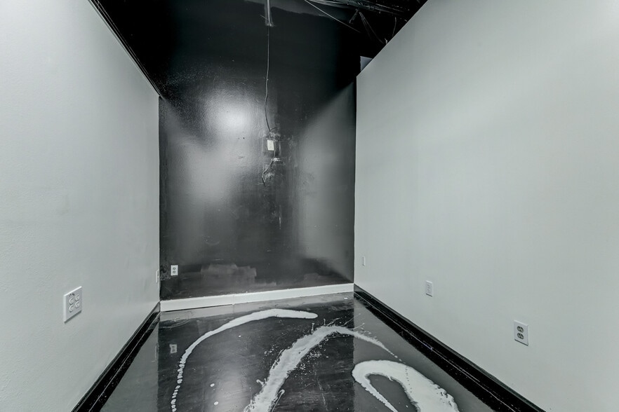 More Photos Of 324 Fm-1960 Rd, Houston General Retail For Sale