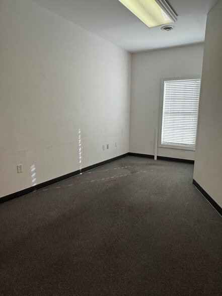 More Photos Of 1136-1146 Opal Ct, Hagerstown Medical For Sale