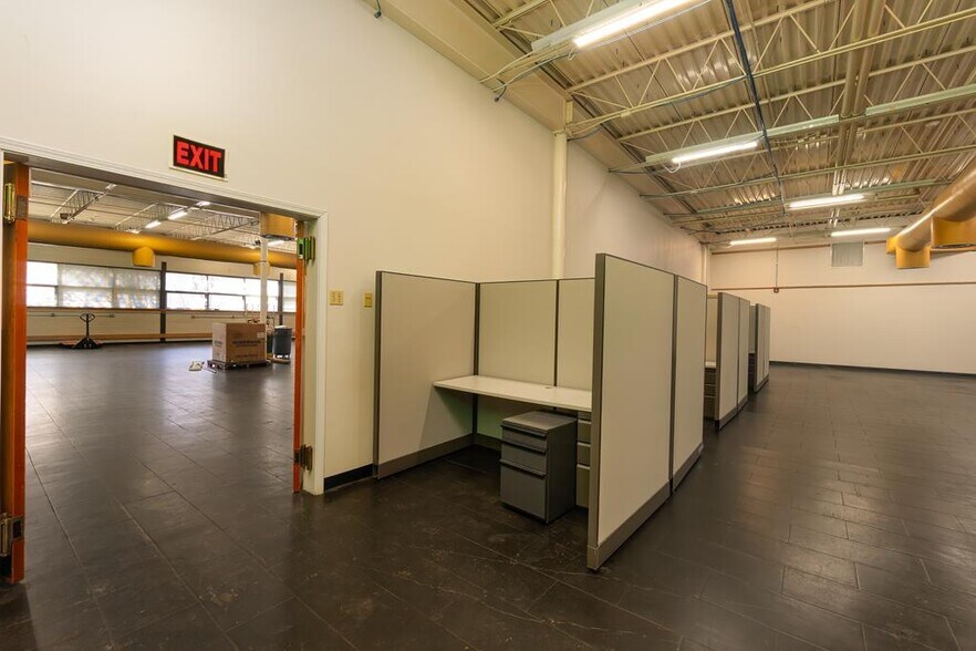 More Photos Of 261 E Palmer St, Franklin Manufacturing For Sale