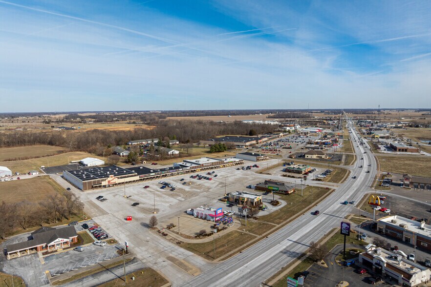 More Photos Of 1624-1644 E State Road 44, Shelbyville Unknown For Lease