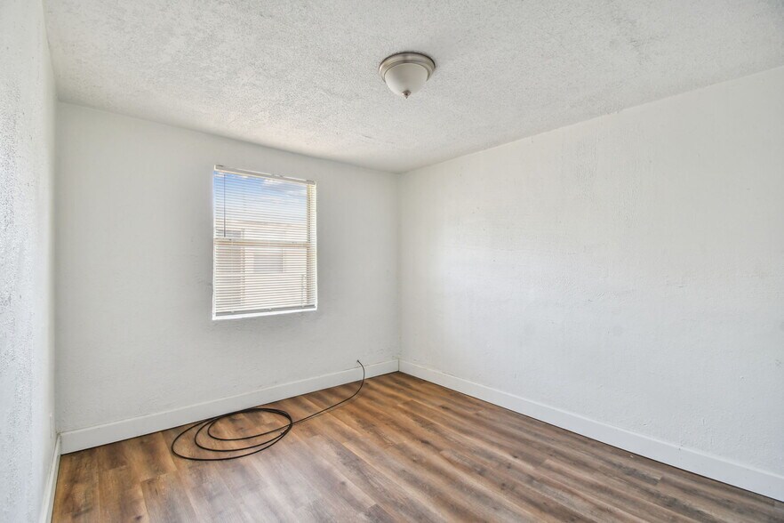 More Photos Of 1330-1334 Barnett St, Jacksonville Apartments For Sale