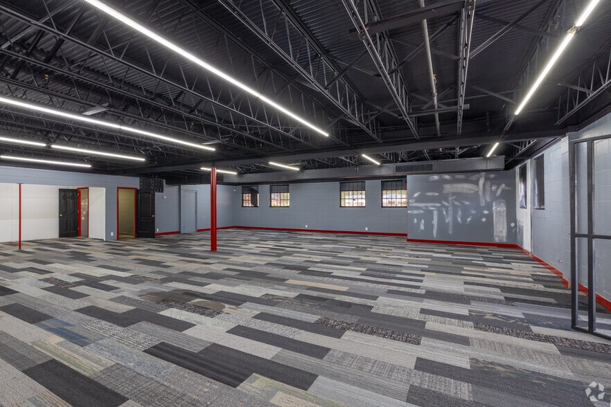 More Photos Of 3404 Moffett Rd, Mobile Distribution For Lease