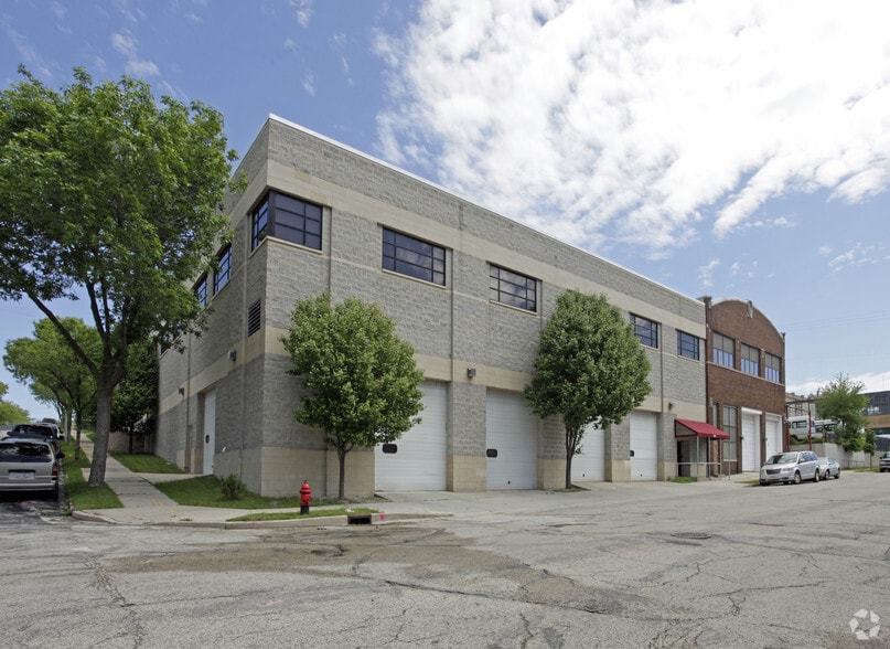 More Photos Of 424 W Cherry St, Milwaukee Light Manufacturing For Lease