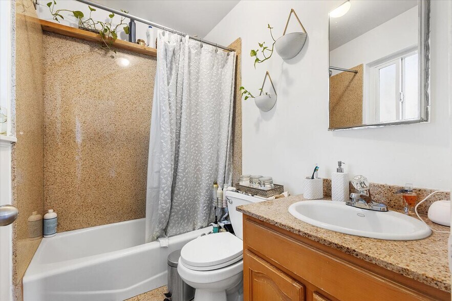 More Photos Of 31 Croxton Ave, Oakland Apartments For Sale