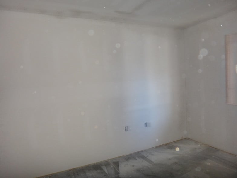 More Photos Of 4588 Old Troup Hwy, Tyler Showroom For Lease