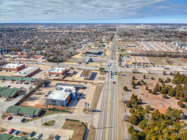 More Photos Of 2028 E Memorial, Edmond Office For Lease