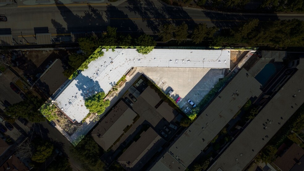 More Photos Of 5934 Buffalo Ave, Van Nuys Apartments For Sale