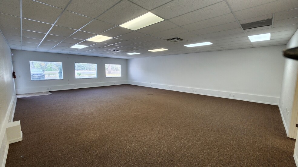 More Photos Of 16332 Cortez Blvd, Brooksville Medical For Lease