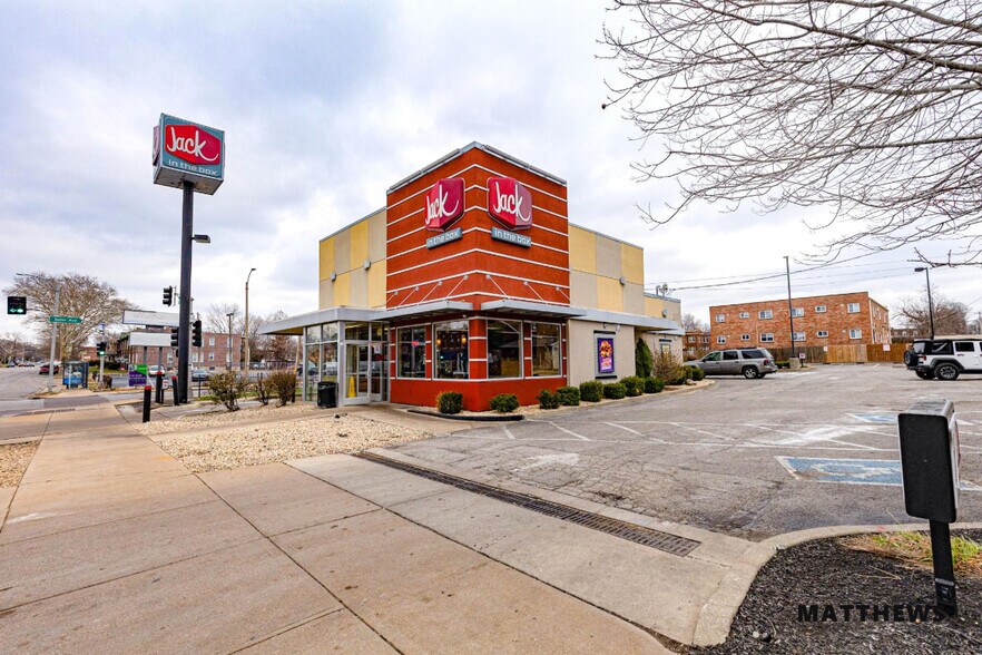 Primary Photo Of 5600 S Grand Blvd, Saint Louis Fast Food For Sale