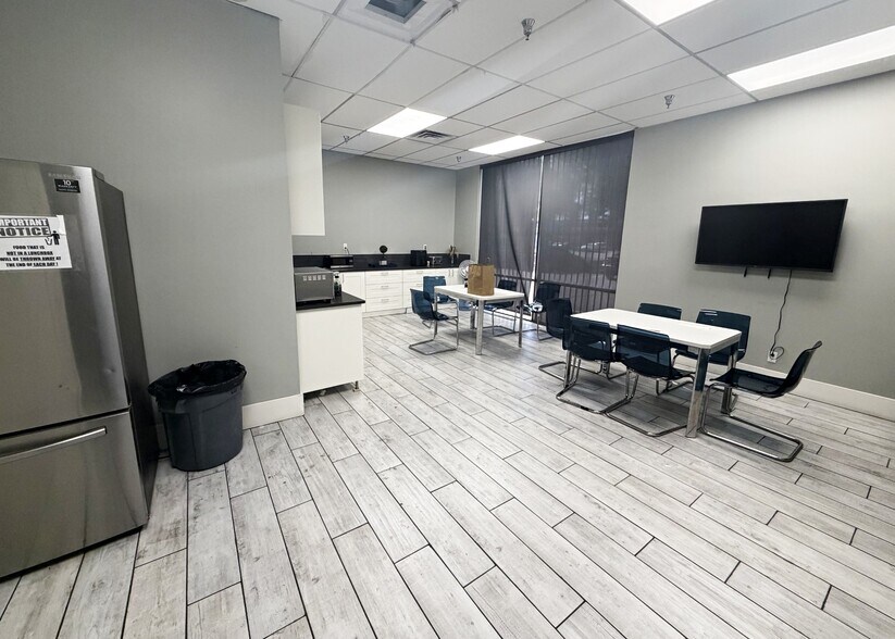 More Photos Of 3161 N 35th Ave, Phoenix Warehouse For Sale