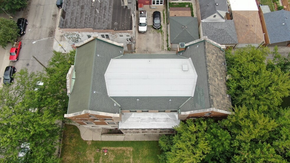 More Photos Of 1949 W 48th St, Chicago Religious Facility For Sale