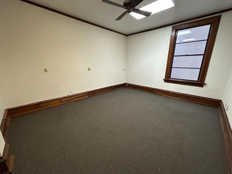 More Photos Of 44 SE 1st Ave, Ocala Office For Lease