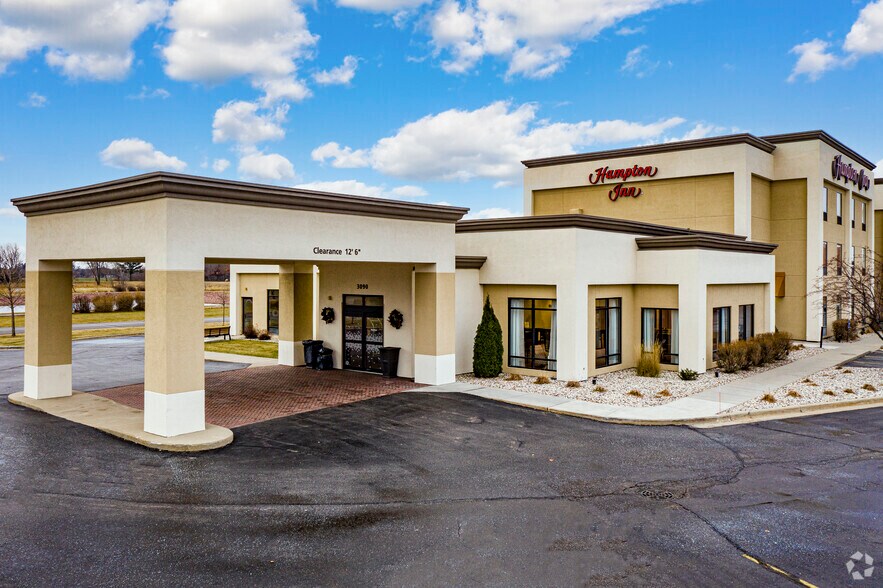 More Photos Of 3090 Village Park Dr, Plover Hotel For Sale