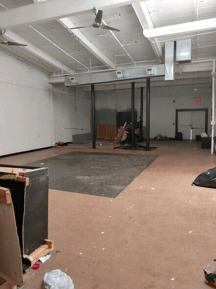 More Photos Of 26 Hadley Mill Rd, Holyoke Warehouse For Sale