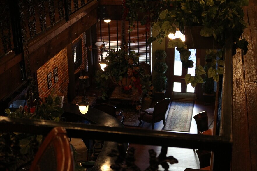 More Photos Of 111 E Erwin St, Tyler Storefront Retail Office For Sale