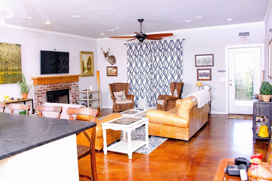 More Photos Of 19398 Highway 80, Hulbert Specialty For Sale