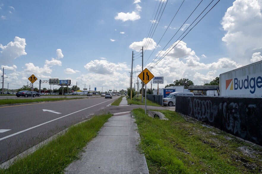 More Photos Of 5507 E Colonial Dr, Orlando Auto Repair For Sale