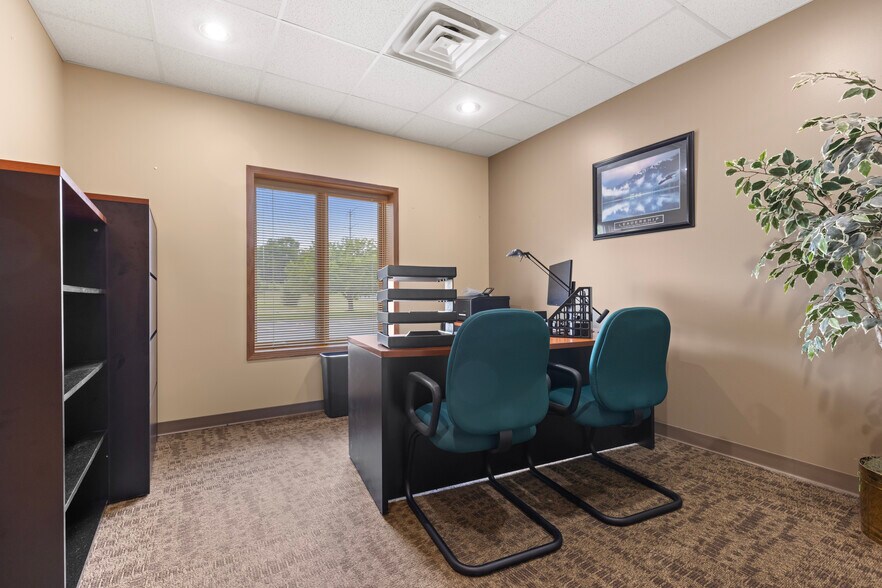 More Photos Of 5112 Forest Hills Ct, Loves Park Industrial For Sale