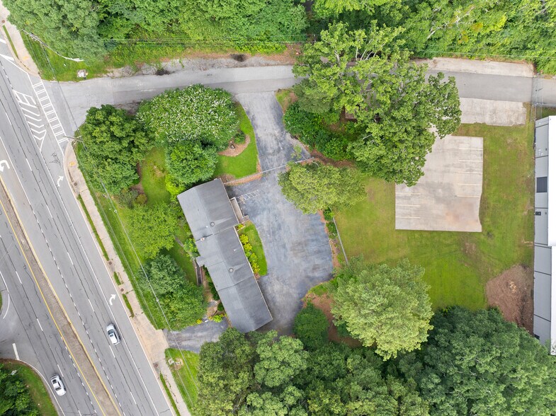 More Photos Of 900 Highway 54 E, Fayetteville Unknown For Lease
