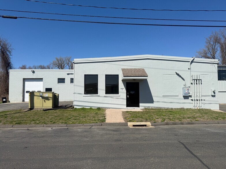 More Photos Of 36 Cedar St, East Hartford Manufacturing For Lease