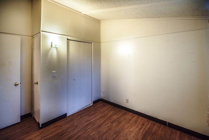 More Photos Of 807 Legion St, Craig Apartments For Sale