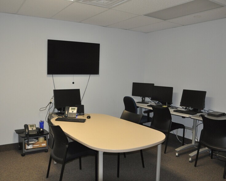 More Photos Of 161 4th Ave N, Foley Office For Lease