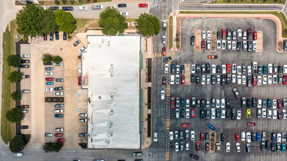 More Photos Of 3941 S Interstate 35, San Marcos Storefront For Sale