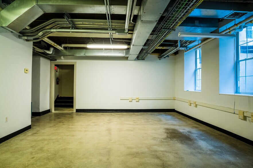 More Photos Of 226 Walnut St, Philadelphia Loft Creative Space For Lease