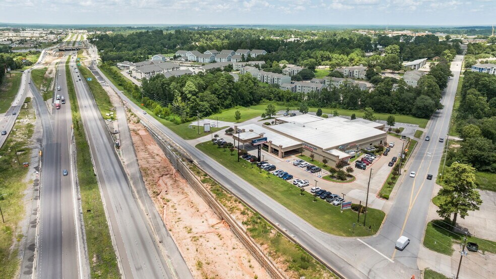 More Photos Of 540 Interstate 45 S, Huntsville Medical For Lease