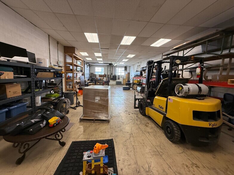 More Photos Of 3778 S Kalamath St, Englewood Warehouse For Sale