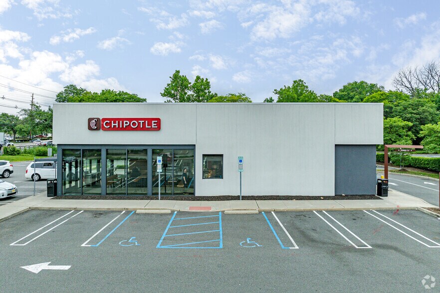 More Photos Of 545 N State Rt 17, Paramus Fast Food For Sale