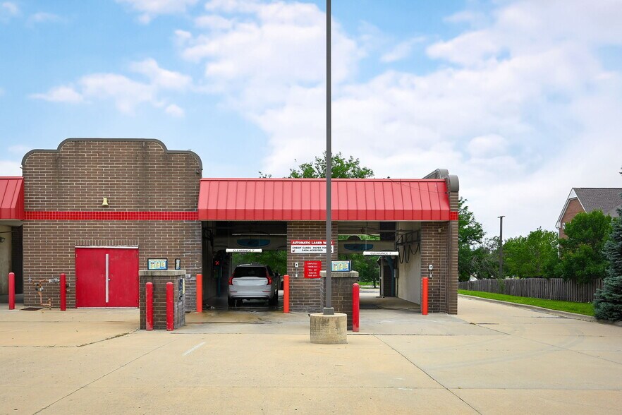 More Photos Of 11948 Riley St, Overland Park Carwash For Sale