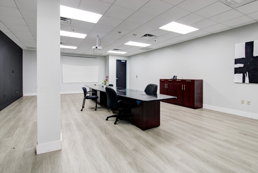 More Photos Of 895 SW 30th Ave, Pompano Beach Office For Lease