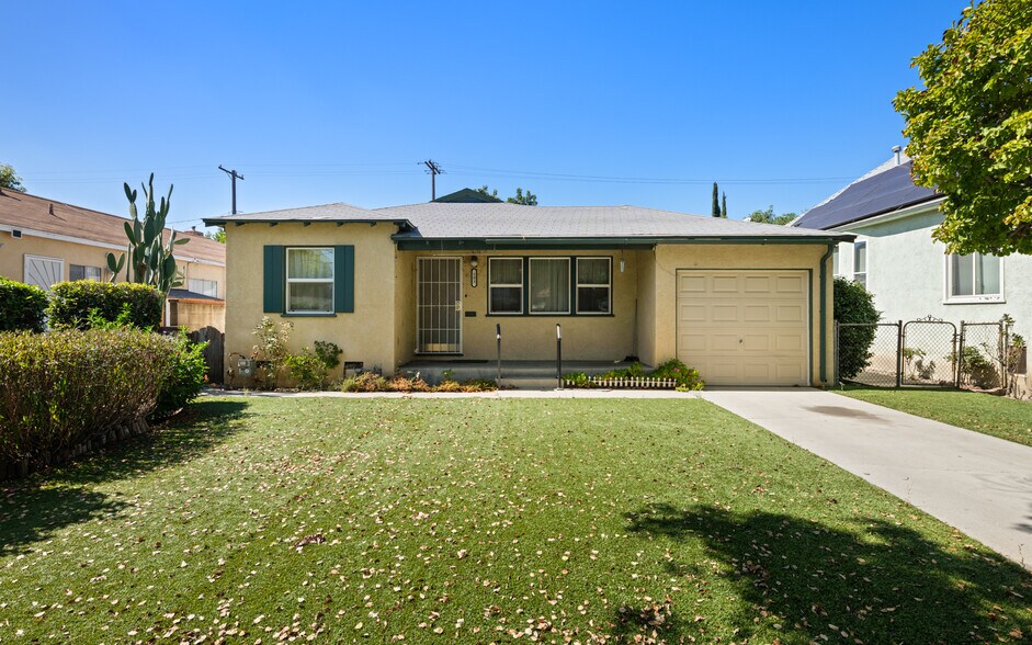 More Photos Of 445 S Main St, Burbank Apartments For Sale