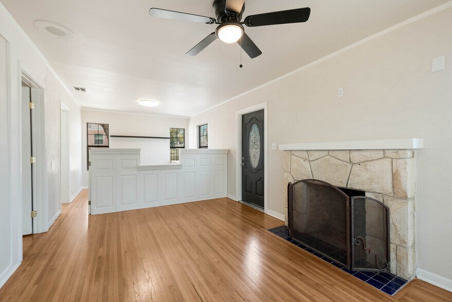 More Photos Of 174 Sherwood Dr, San Antonio Office Residential For Lease