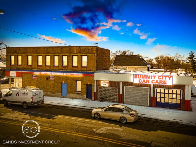 Primary Photo Of 2311 Crescent Ave, Fort Wayne Auto Repair For Sale