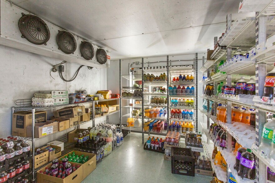 More Photos Of 6547 Potomac River Rd, Monterey Service Station For Sale