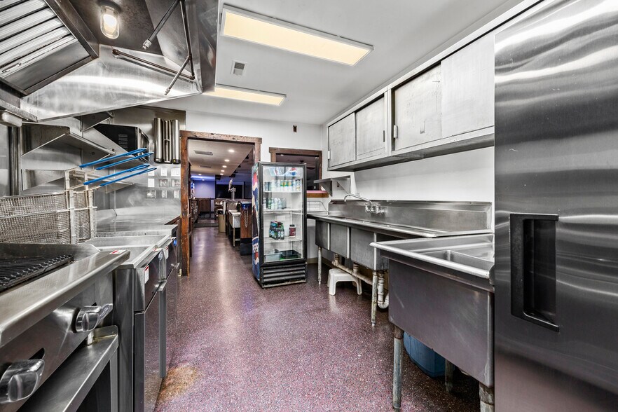 More Photos Of 8741 W Ridge Rd, Elyria General Retail For Sale