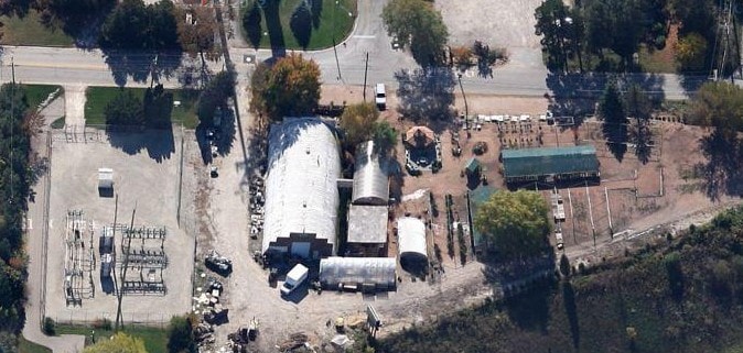 More Photos Of N47W30815 Hill St, Hartland Garden Center For Sale