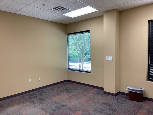 More Photos Of 625 Highland Colony Pky, Ridgeland Office For Lease
