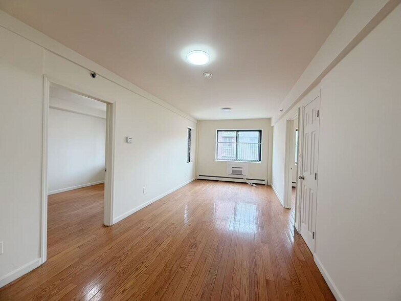 More Photos Of 4134 Haight St, Flushing Multifamily For Sale