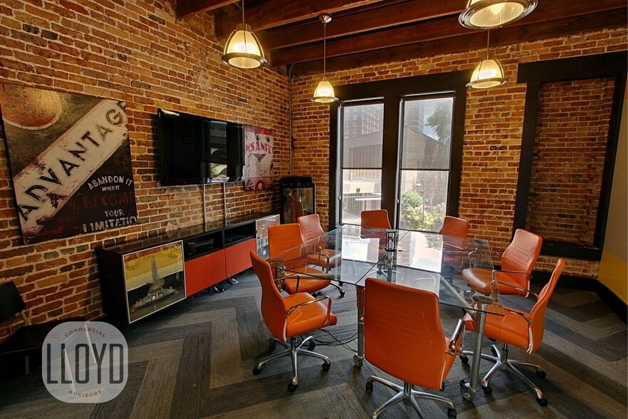 More Photos Of 43 E Pine St, Orlando Office For Lease