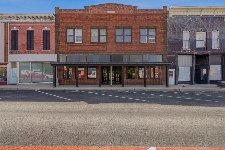 More Photos Of 204 S Broadway, Salisbury Specialty For Sale