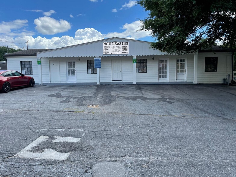 More Photos Of 34 Webb St, Roswell Restaurant For Lease