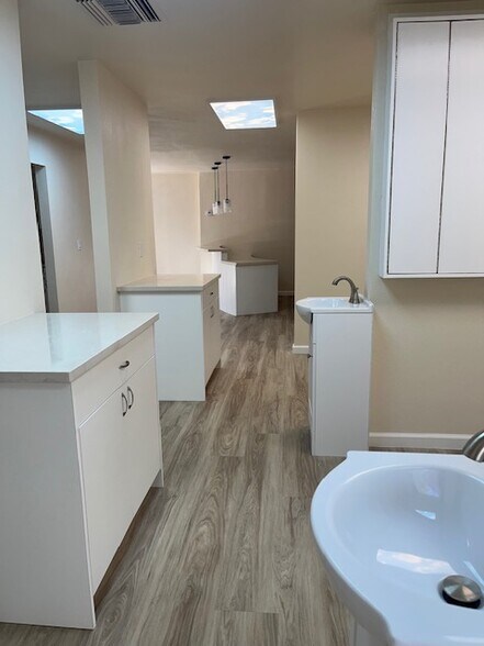 More Photos Of 20445 Pacifica Dr, Cupertino Medical For Lease