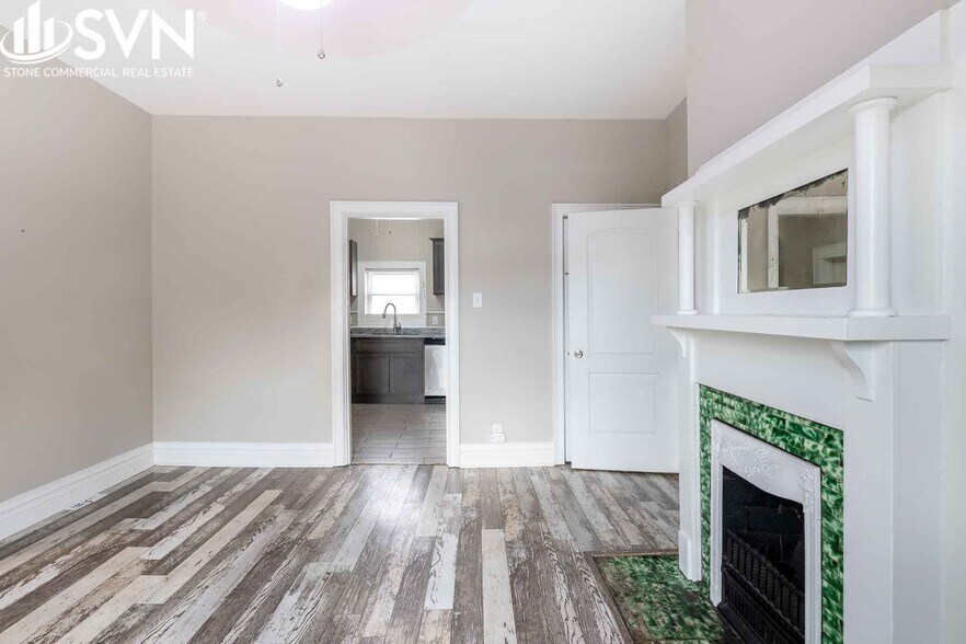 More Photos Of 240 E Third St, Lexington Office For Sale