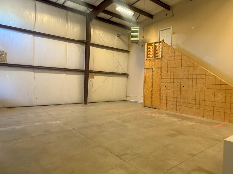 More Photos Of 1221 E 25th St, Lawrence Warehouse For Sale