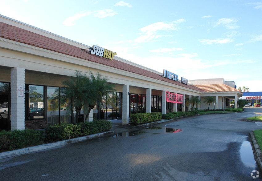 More Photos Of 842-878 N Military Trl, West Palm Beach Unknown For Lease