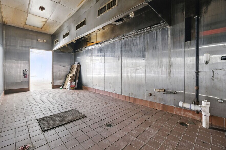 More Photos Of 1033 Broadway, Bayonne Storefront For Sale