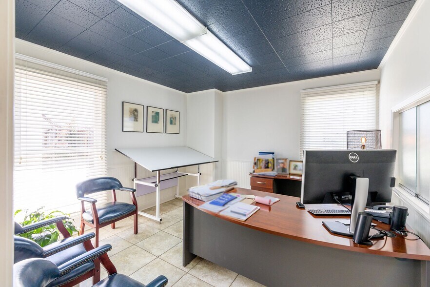 More Photos Of 101 Menard Rd, Houma Light Manufacturing For Lease